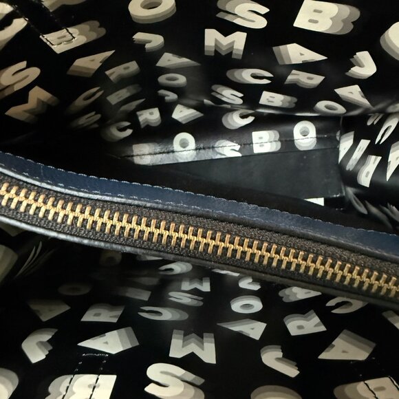 AUTH Marc Jacobs Mini Grind Tote Navy Pebbled Leather w/ Lock/Key Charms & COA - Picture 7 of 13